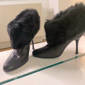 Gucci fur trim booties